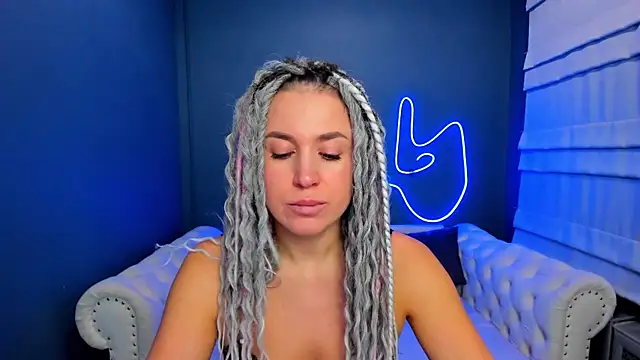 rock n roxy online show from December 19, 2025, 1:20 am