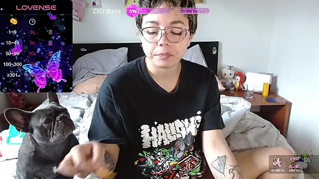 TRIXIE TANG28 online show from September 14, 2025, 9:04 pm