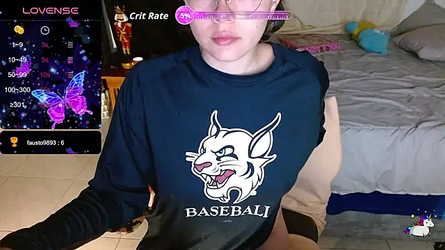 TRIXIE TANG28 online show from December 19, 2025, 4:27 am