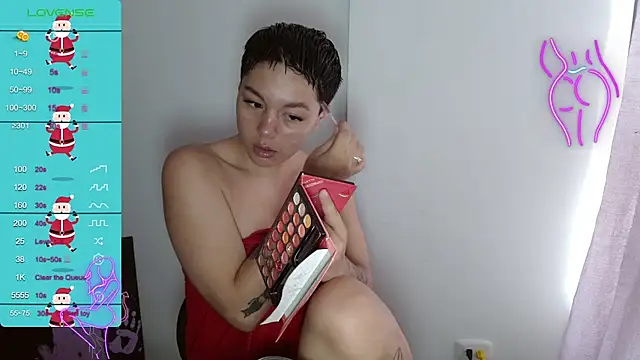 TRIXIE TANG28 online show from January 28, 2025, 5:56 pm