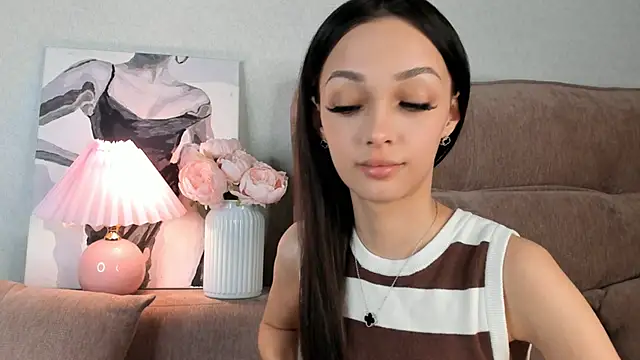 Snapshot of Jessie_meow chatting on March 7, 2025, 12:56 pm Jessie meow online show from March 7, 2025, 12:56 pm