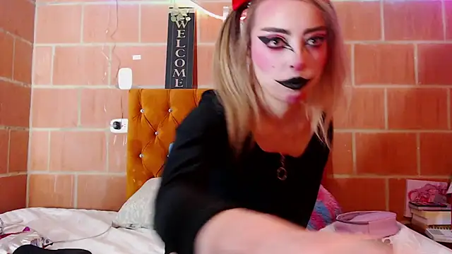 Yennastone online show from September 8, 2025, 11:04 pm