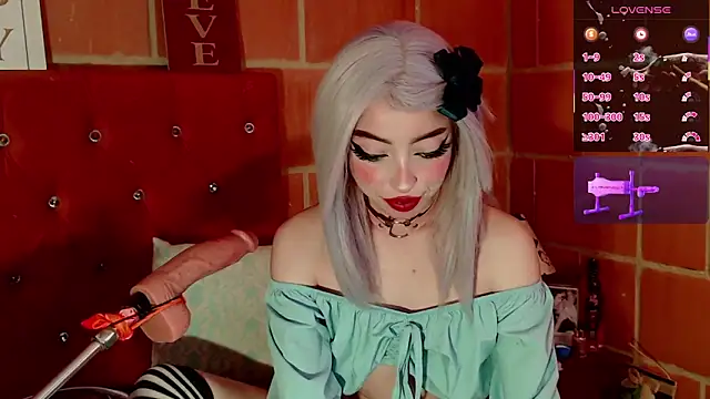 Yennastone online show from September 10, 2025, 7:02 pm