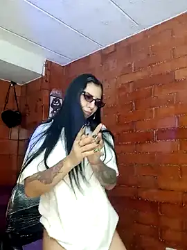 Snapshot of Raven__purple chatting on March 15, 2025, 5:08 am Raven  purple online show from March 15, 2025, 5:08 am