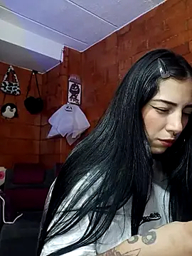 Snapshot of Raven__purple chatting on March 15, 2025, 2:03 am Raven  purple online show from March 15, 2025, 2:03 am