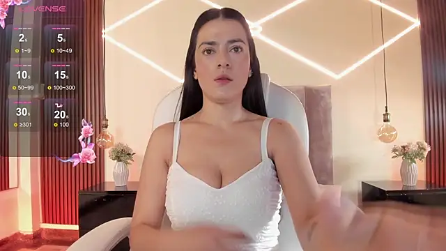 BellaClaiir online show from January 13, 2026, 2:43 pm