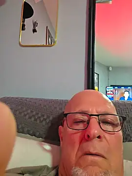 Snapshot of dickinyouto chatting on June 16, 2026, 6:02 am dickinyouto online show from June 16, 2026, 6:02 am