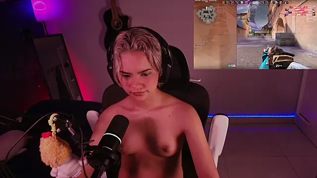 marlena3312 online show from November 15, 2025, 2:21 pm