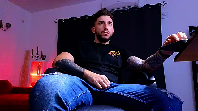 MightyAaron66 online show from October 18, 2025, 4:58 am