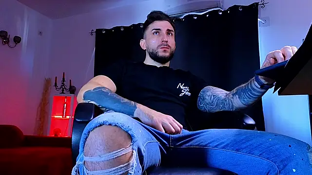 MightyAaron66 online show from October 28, 2025, 10:03 am