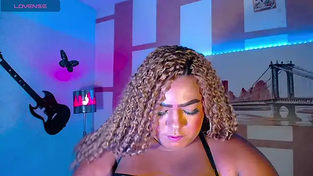 OpraxBellinda online show from December 23, 2025, 1:38 am