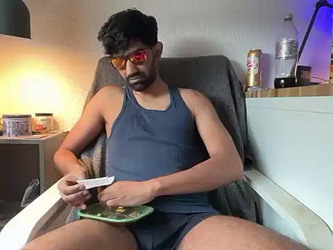 Snapshot of dominanthubby chatting on July 8, 2026, 8:04 am dominanthubby online show from July 8, 2026, 8:04 am