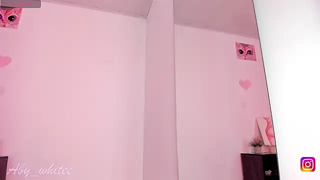 AbyWhitee online show from September 17, 2025, 1:02 pm