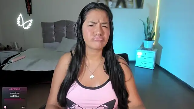 Snapshot of arianithaxox chatting on February 25, 2026, 2:50 pm arianithaxox online show from February 25, 2026, 2:50 pm