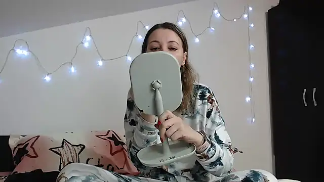 Snapshot of SweetMaddy888 chatting on January 4, 2025, 4:12 am SweetMaddy888 online show from January 4, 2025, 4:12 am