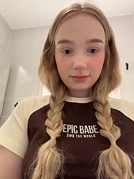 Baby Tiny online show from May 9, 2026, 2:20 pm