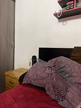 karla nill online show from April 13, 2026, 6:23 pm