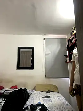 karla nill online show from November 4, 2025, 4:55 pm