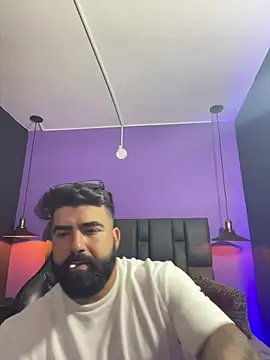 Snapshot of Lyon_vach chatting on February 2, 2026, 9:47 pm Lyon vach online show from February 2, 2026, 9:47 pm