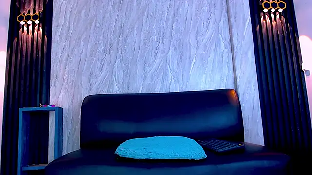 Snapshot of Molly_Spears chatting on December 13, 2025, 8:04 pm Molly Spears online show from December 13, 2025, 8:04 pm