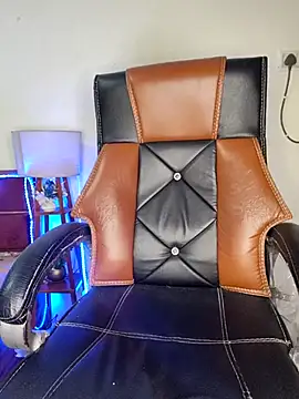 Black-Pearll online show from March 16, 2025, 2:55 pm