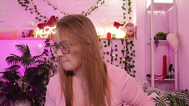 MonicaAsis online show from April 15, 2026, 6:12 pm