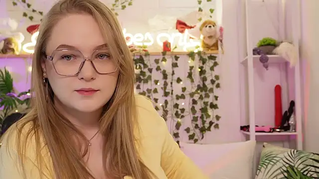 MonicaAsis online show from February 5, 2026, 6:04 pm