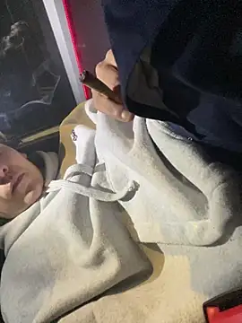 oscaar mb22 online show from January 9, 2025, 6:04 pm