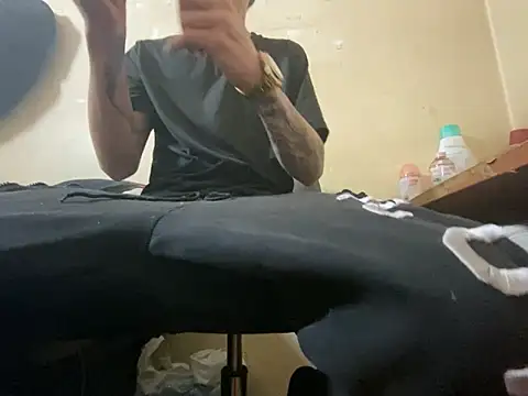 oscaar mb22 online show from March 4, 2025, 11:43 pm