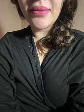 Elinatiranda online show from March 26, 2026, 1:53 pm