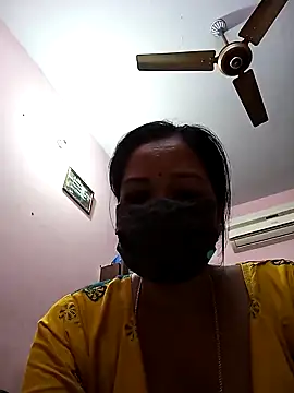 Snapshot of Tamil_sreelekha chatting on January 24, 2025, 5:21 pm Tamil sreelekha online show from January 24, 2025, 5:21 pm