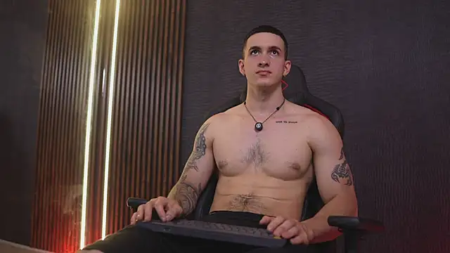 JacksonOlsenn online show from March 25, 2026, 8:52 pm