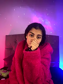 NINA 18 YEARS online show from December 4, 2025, 8:30 pm