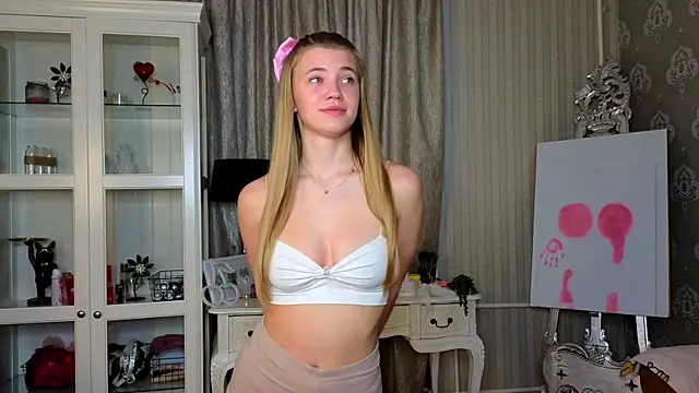 Snapshot of AnneFoxy chatting on December 14, 2025, 7:36 am AnneFoxy online show from December 14, 2025, 7:36 am