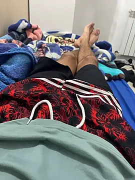 alex-riadh online show from December 2, 2025, 8:54 pm