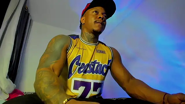 ronnie 7777 online show from October 24, 2025, 4:33 am