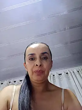 Samantha Sullivan  online show from February 1, 2026, 2:32 am