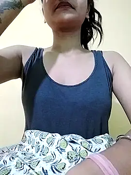 MISSQUEEN48 online show from March 17, 2025, 1:39 pm