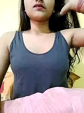 MISSQUEEN48 online show from February 11, 2025, 6:30 am