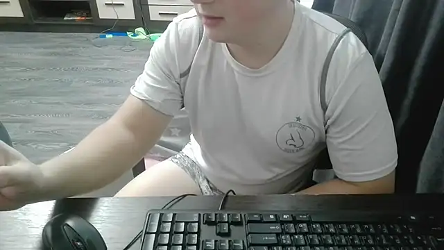 Snapshot of gamblingbum chatting on February 6, 2026, 8:21 am gamblingbum online show from February 6, 2026, 8:21 am