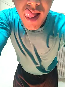 Snapshot of Wild-Honey chatting on December 15, 2024, 12:51 am Wild-Honey online show from December 15, 2024, 12:51 am