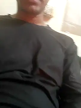 Snapshot of Wild-Honey chatting on January 20, 2025, 7:47 am Wild-Honey online show from January 20, 2025, 7:47 am