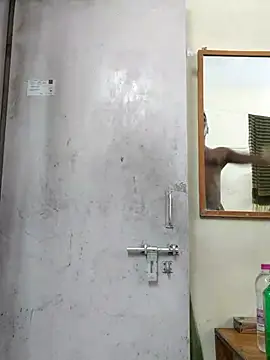 Snapshot of Wild-Honey chatting on September 25, 2025, 1:06 pm Wild-Honey online show from September 25, 2025, 1:06 pm