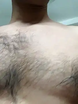 Snapshot of Wild-Honey chatting on October 13, 2025, 4:47 am Wild-Honey online show from October 13, 2025, 4:47 am