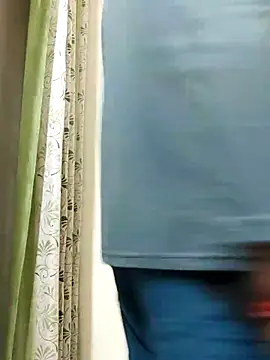 Snapshot of Wild-Honey chatting on March 1, 2025, 3:53 am Wild-Honey online show from March 1, 2025, 3:53 am