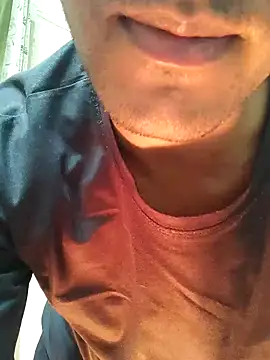 Snapshot of Wild-Honey chatting on December 30, 2024, 12:54 am Wild-Honey online show from December 30, 2024, 12:54 am