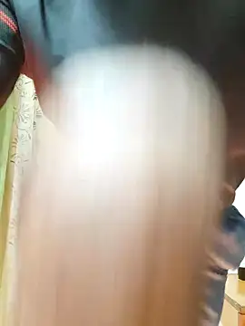 Snapshot of Wild-Honey chatting on January 14, 2025, 3:04 pm Wild-Honey online show from January 14, 2025, 3:04 pm