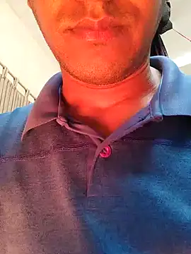 Snapshot of Wild-Honey chatting on December 25, 2024, 5:37 am Wild-Honey online show from December 25, 2024, 5:37 am