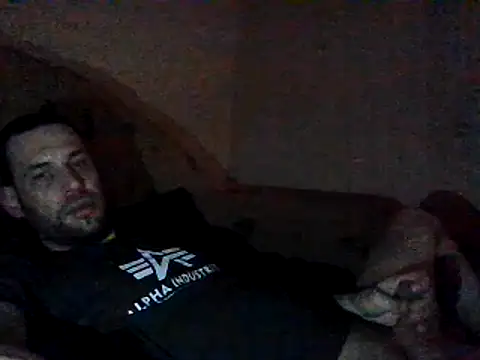 Vicktore007 online show from December 14, 2025, 10:15 pm