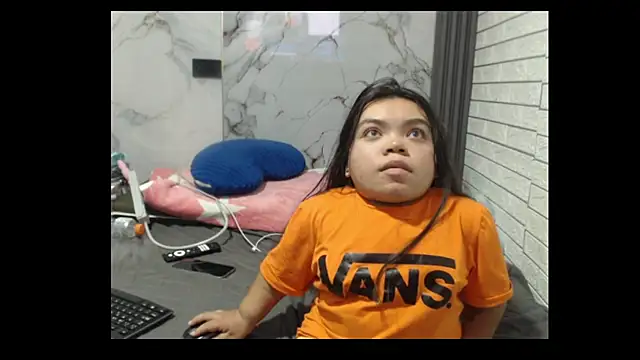 Michelle Brooks online show from October 29, 2025, 7:51 am